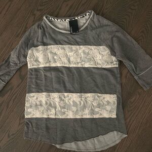 NWOT T-Shirt sweatshirt with lace detail.